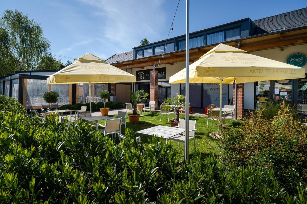 Pipacs Panir & Grill Garden Vendeghaz Hotel Győrújbarát Екстериор снимка