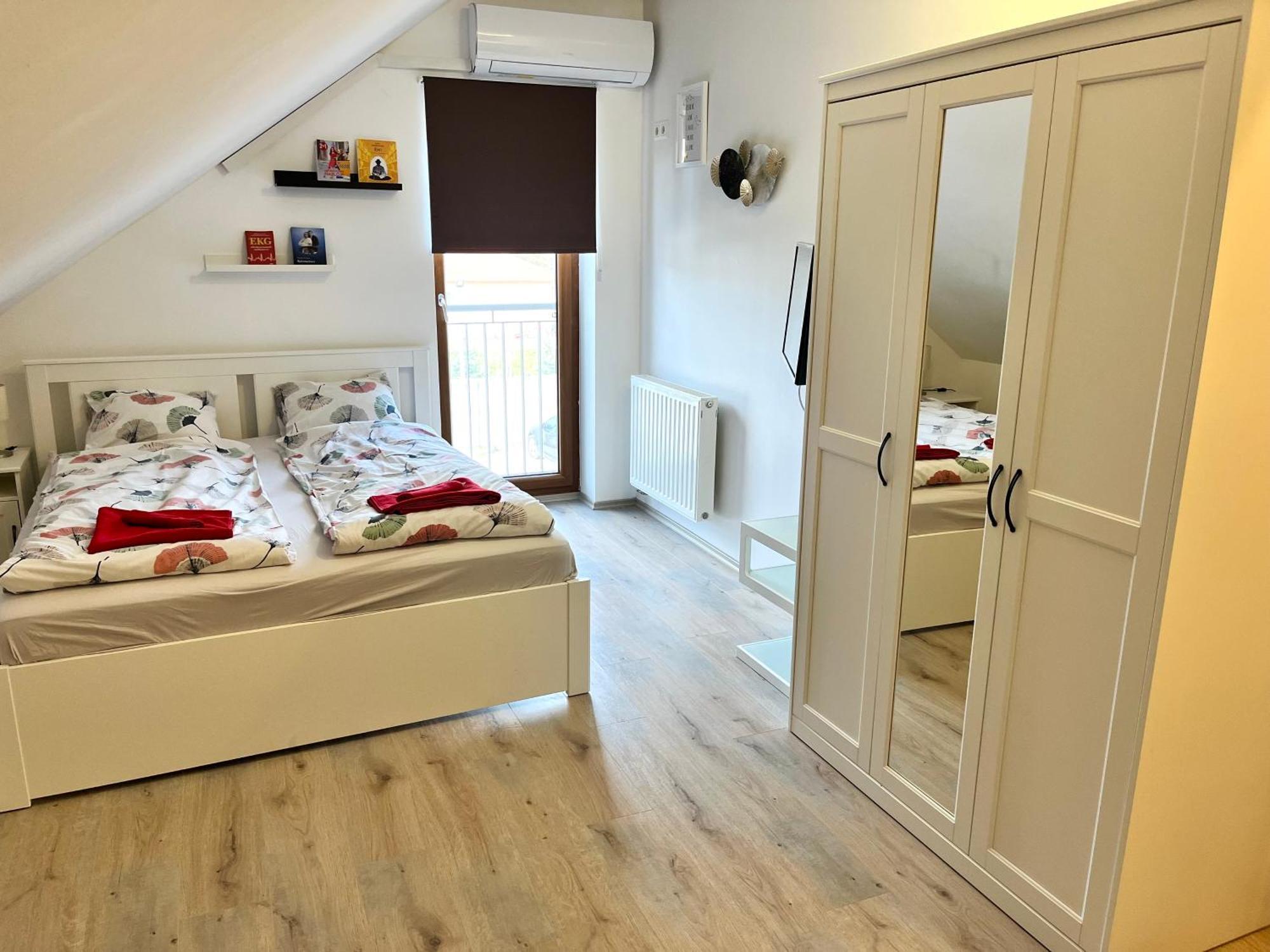 Pipacs Panir & Grill Garden Vendeghaz Hotel Győrújbarát Екстериор снимка