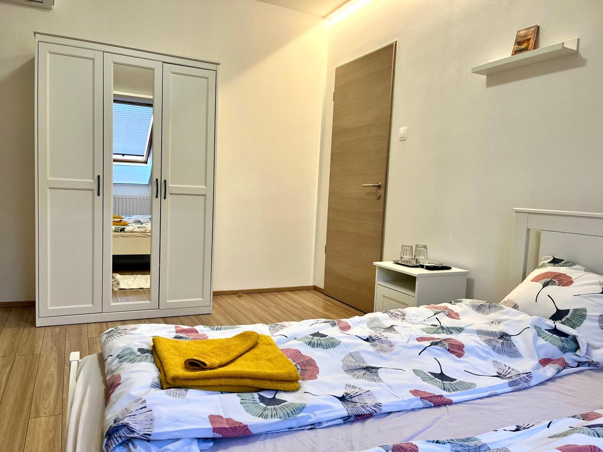 Pipacs Panir & Grill Garden Vendeghaz Hotel Győrújbarát Екстериор снимка